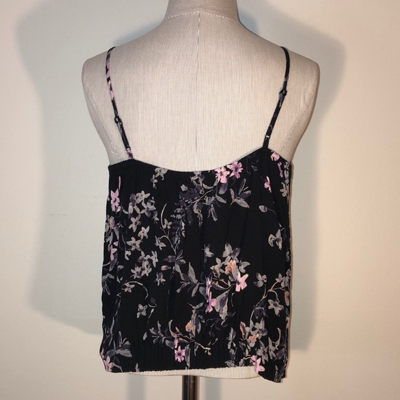 Express sleeveless floral blouse size small - Picture 7 of 11